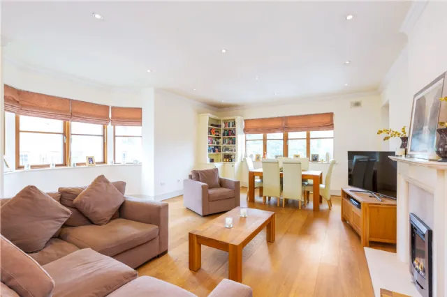 Photo of 22 Cairnbrook Avenue, Cairnbrook, Carrickmines, Dublin 18, D18 A597