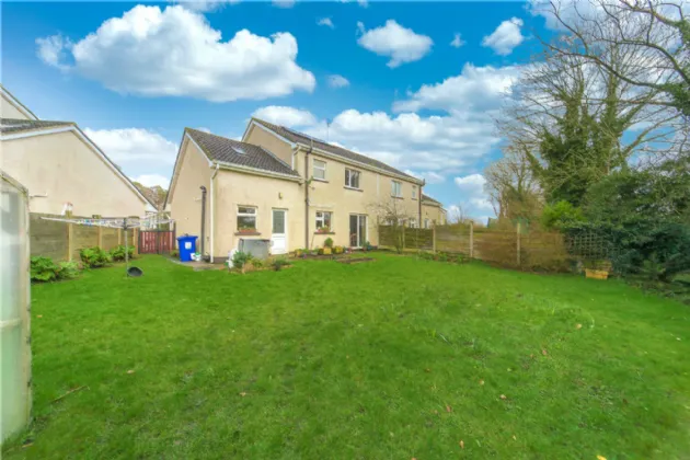Photo of 12 Woodville Manor, Rhode, Co. Offaly, R35XC80
