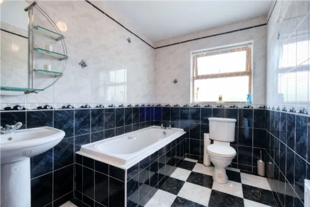 Photo of 9 Railway Court, Newtownforbes, Co. Longford, N39KR76