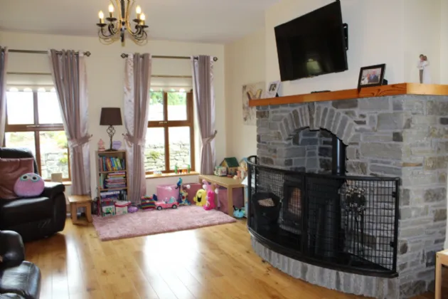 Photo of Royal Oak, Bagenalstown, Co. Carlow, R21P409