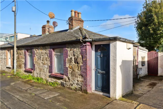 Photo of 2 Railway Cottages, Sandymount, Dublin 4, D04 R5P2