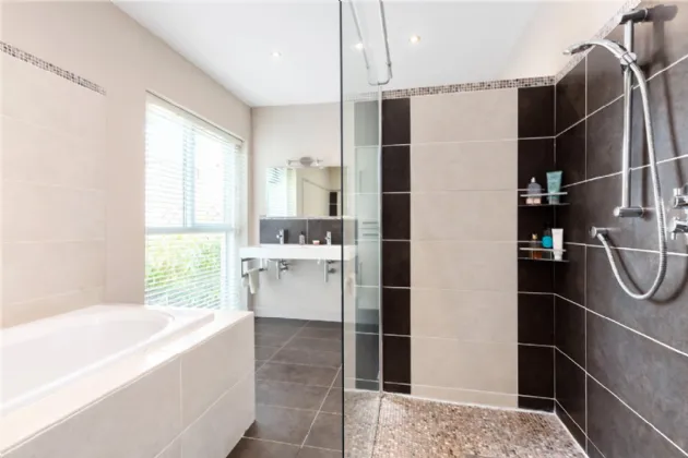 Photo of 18a Glenamuck Cottages, Carrickmines, Dublin 18, D18 E2X9