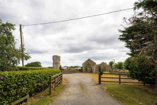 Photo of Marsh Farm Yard, Dublin Road, Mooretown, Dromiskin, Dundalk