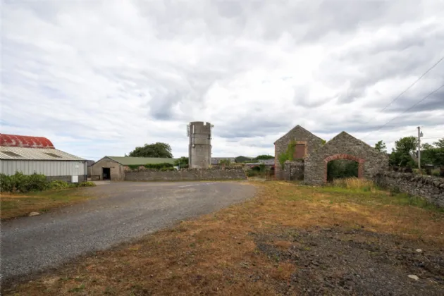 Photo of Marsh Farm Yard, Dublin Road, Mooretown, Dromiskin, Dundalk