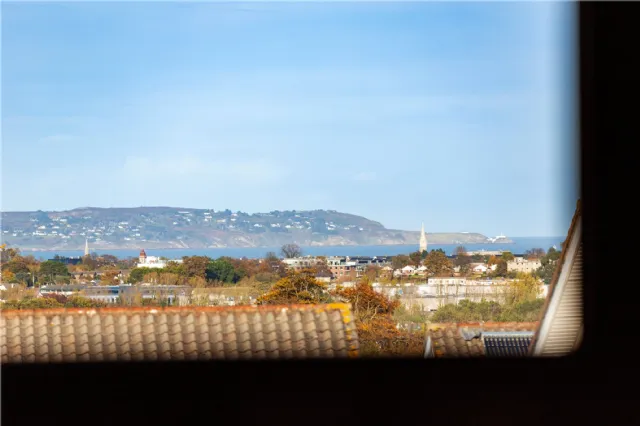 Photo of 3 Kerrymount Rise, Foxrock, Dublin 18, D18 X8CO