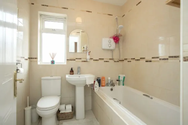 Photo of 32 The Crescent, Lakepoint, Mullingar, Co. Westmeath, N91 D5R3