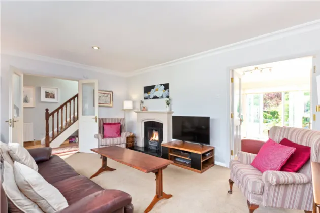 Photo of 46 Ailesbury Grove, Dundrum, Dublin 16, D16 HP40