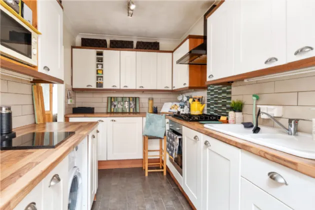 Photo of 17 Beverly Grove, Knocklyon, Dublin 16, D16 Y161