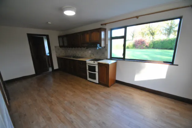 Photo of Montevideo Rd, Roscrea, Co Tipperary, E53 PW67