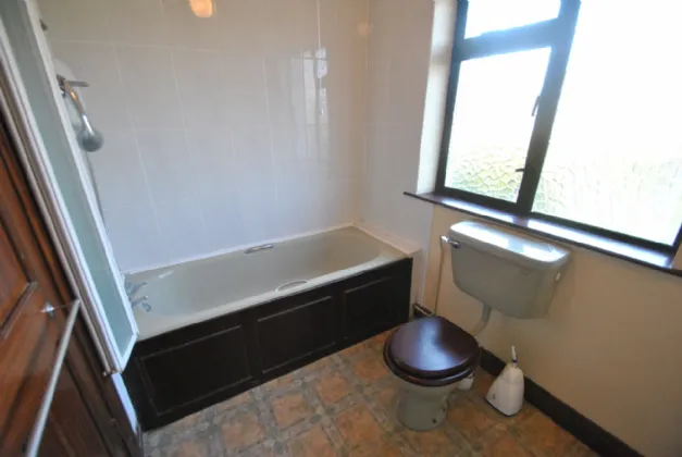 Photo of Montevideo Rd, Roscrea, Co Tipperary, E53 PW67