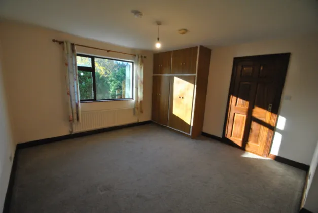 Photo of Montevideo Rd, Roscrea, Co Tipperary, E53 PW67