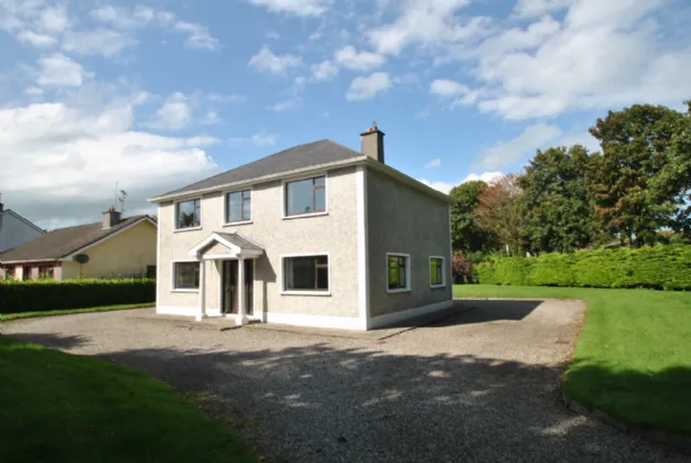 Photo of Montevideo Rd, Roscrea, Co Tipperary, E53 PW67