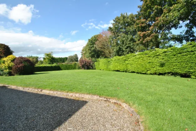 Photo of Montevideo Rd, Roscrea, Co Tipperary, E53 PW67