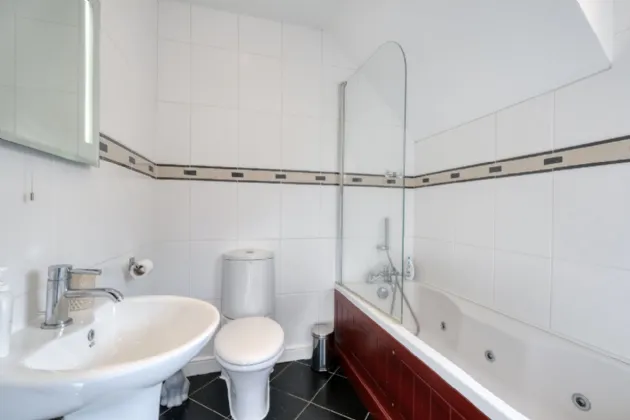 Photo of 8 Errew Drive, Lough Rinn, Mohill, Co. Leitrim, N41 VX88