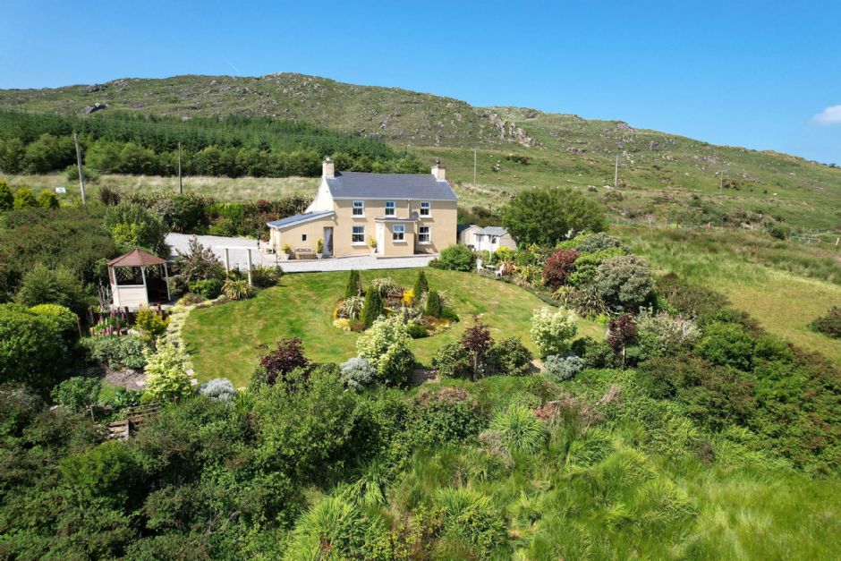 House for Sale in Castletown Berehaven Bealnalappa, Castletownbere