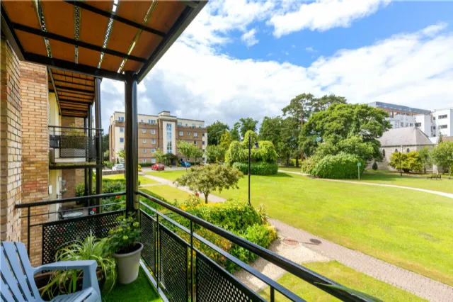 Photo of 411 Galloping Green, Blackrock, Co Dublin