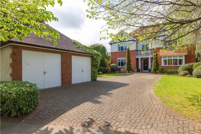 Photo of 1 Hampton Park, St Helen's Wood, Booterstown, Co Dublin, A94 FP30