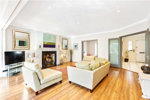 Photo of 1 Hampton Park, St Helen's Wood, Booterstown, Co Dublin, A94 FP30