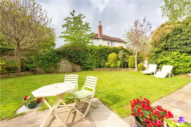 Photo of 1 Hampton Park, St Helen's Wood, Booterstown, Co Dublin, A94 FP30