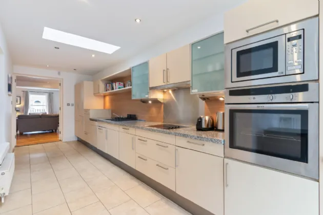 Photo of 18 Albert Place East,, Grand Canal Street, Dublin 2, D02 AH61