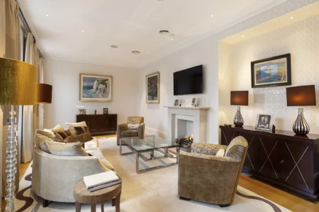 Photo of Apt 4, Simmonscourt Castle, Simmonscourt Road, Ballsbridge, Dublin 4, D04 H2W8