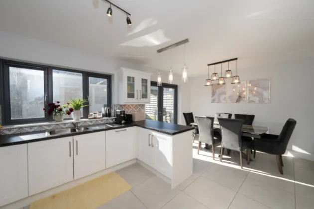 Photo of 15 The Ferns, Classes Lake, Ovens, P31PF76