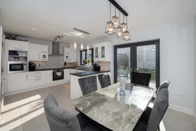 Photo of 15 The Ferns, Classes Lake, Ovens, P31PF76