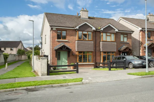 Photo of 123 The Walk, Petitswood Manor, Mullingar, Co. Westmeath, N91 V2H6