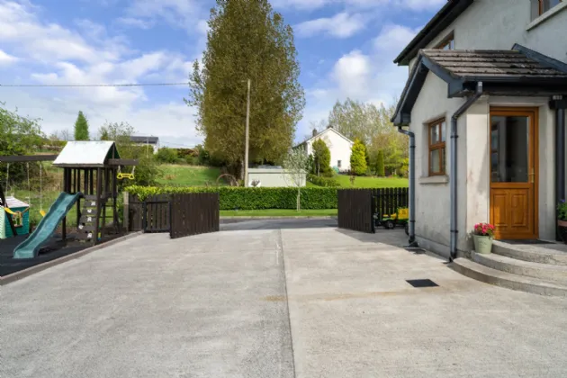 Photo of Drummoney, Virginia, Co.Cavan, A82 PX27