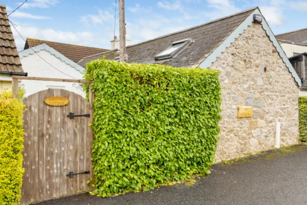 Photo of Hillview Cottage, Lower Road, Shankill, Dublin 18, D18 X9Y0