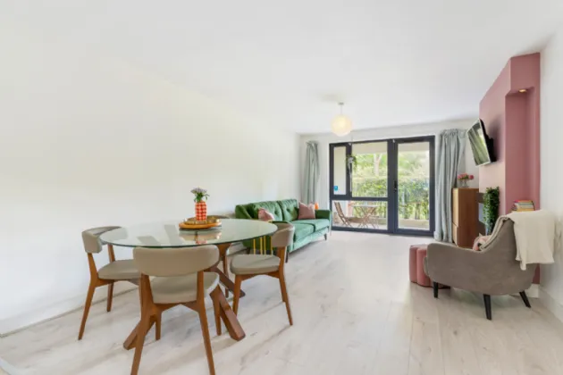 Photo of 4 Le Hunt House, Cabinteely, Dublin 18, D18 EE62