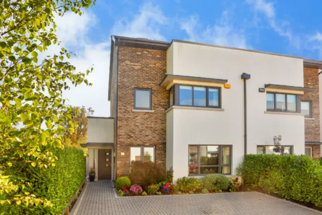 Photo of 41 Woodbank, Shankill, Dublin 18, D18XE86