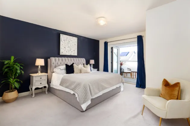 Photo of 41 Woodbank, Shankill, Dublin 18, D18XE86