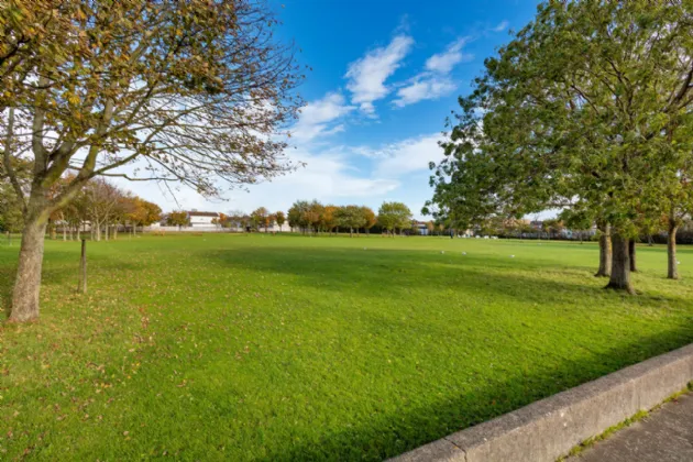 Photo of 2 Alden Park, Sutton, Dublin 13, D13 F2K0