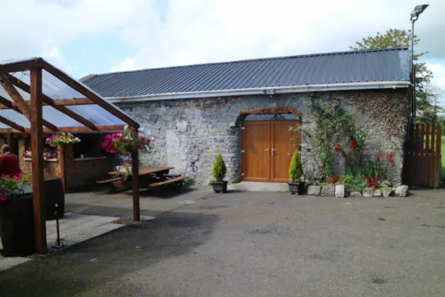 Photo of Friar's Tavern, Lorrha, Nenagh, Co. Tipperary, E45V651