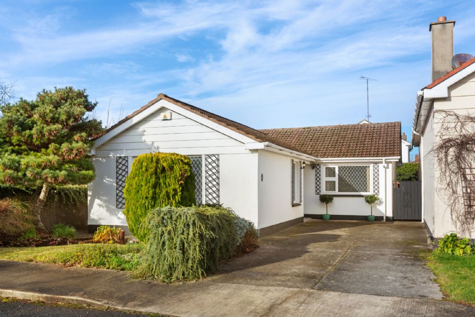 Bungalow for Sale in Blackrock 85 Mount Albany,, Newtown Park Avenue