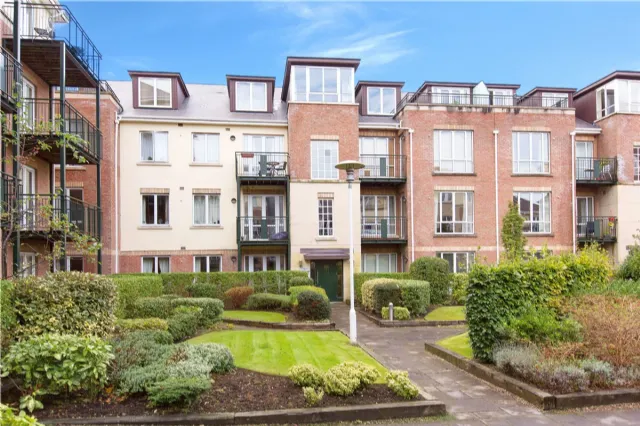 Photo of 7 Linden Court, House 4, Grove Avenue, Blackrock