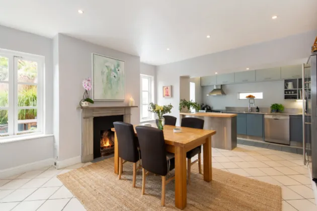 Photo of 35 Booterstown Avenue, Booterstown, Co. Dublin, A94 X2P9