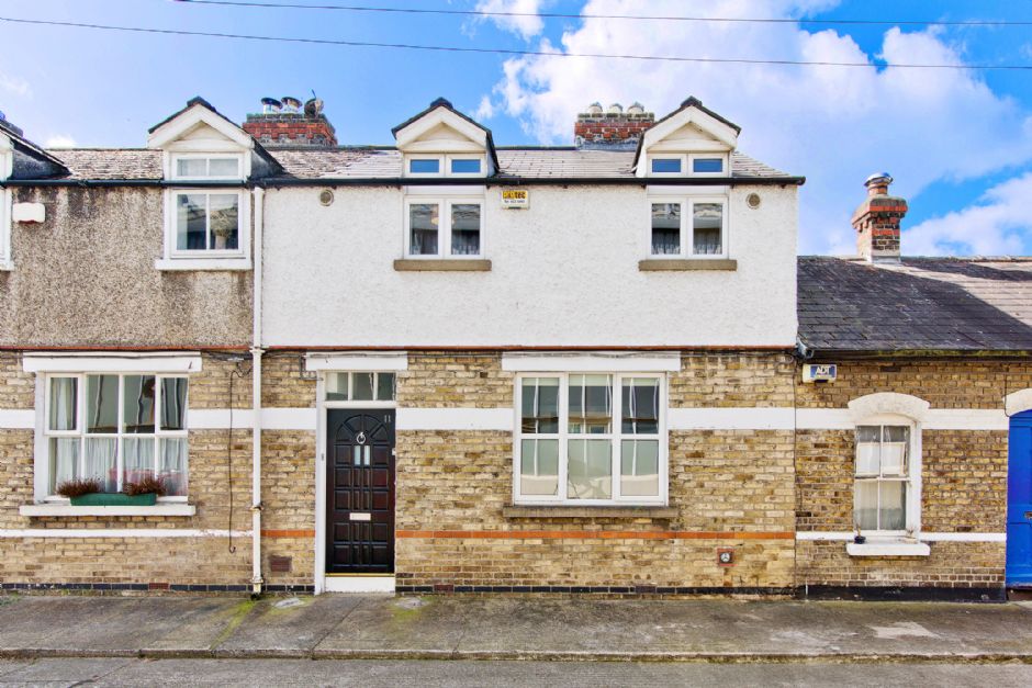 House for Sale in Ballsbridge 11 Simmonscourt Terrace, Donnybrook