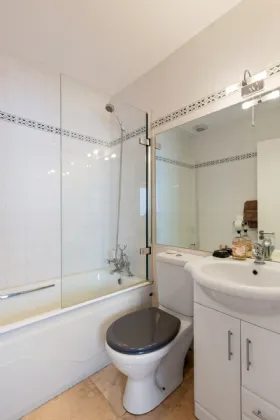 Photo of 113 The Maples, Clonskeagh, Dublin 14, D14 W0V8