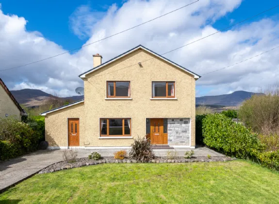 Photo of Sportsfield Road, North Square, Sneem, Co Kerry, V93 R3K0