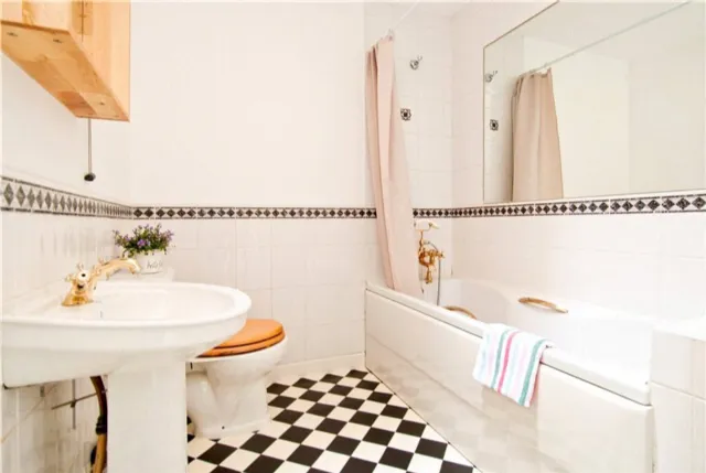 Photo of 16 Stradbrook Hall, Blackrock, Co Dublin