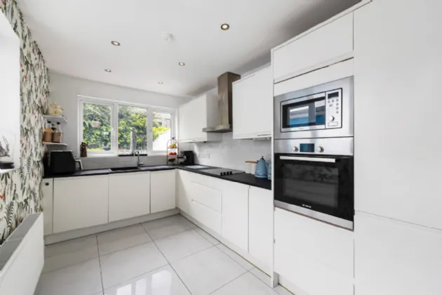 Photo of 16 Saint Joseph's Square, Clontarf, Dublin 3, D03 K237