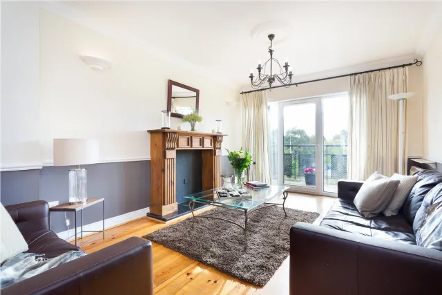 Photo of 213 Galloping Green, Blackrock, Co. Dublin