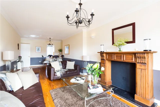 Photo of 213 Galloping Green, Blackrock, Co. Dublin