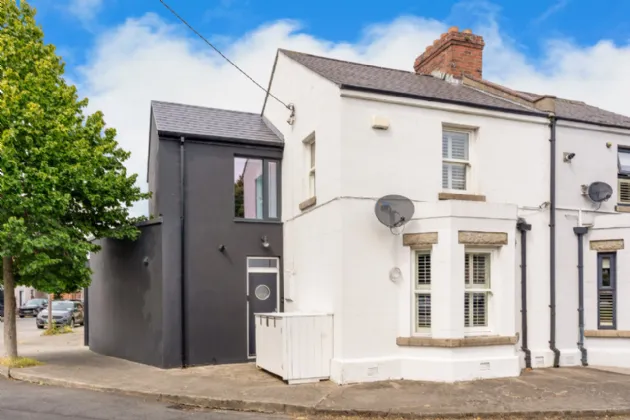 Photo of 1 Seaview, Pembroke Street, Irishtown, Dublin 4, D04 V2R3