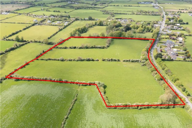 Photo of Batterstown Village, Battertown, Co. Meath