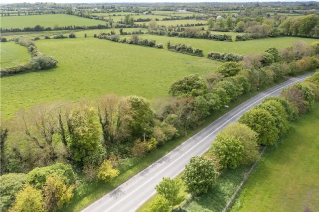 Photo of Batterstown Village, Battertown, Co. Meath