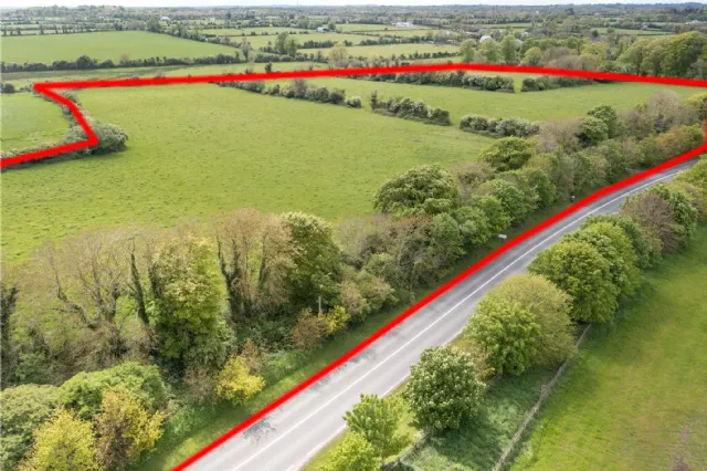 Photo of Batterstown Village, Battertown, Co. Meath