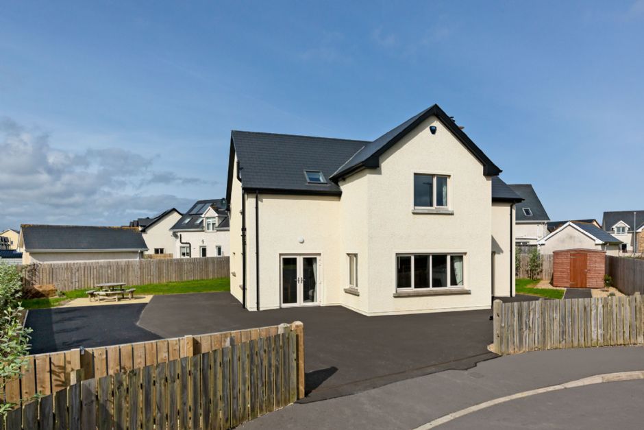 House for Sale in Bundoran 14 Crest Of The Wave Causeway, Magheracar